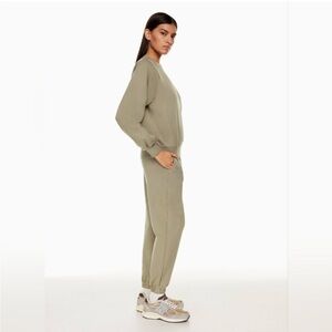 Aritzia Wilfred Free: Free Fleece Oversized Crew Sweatshirt